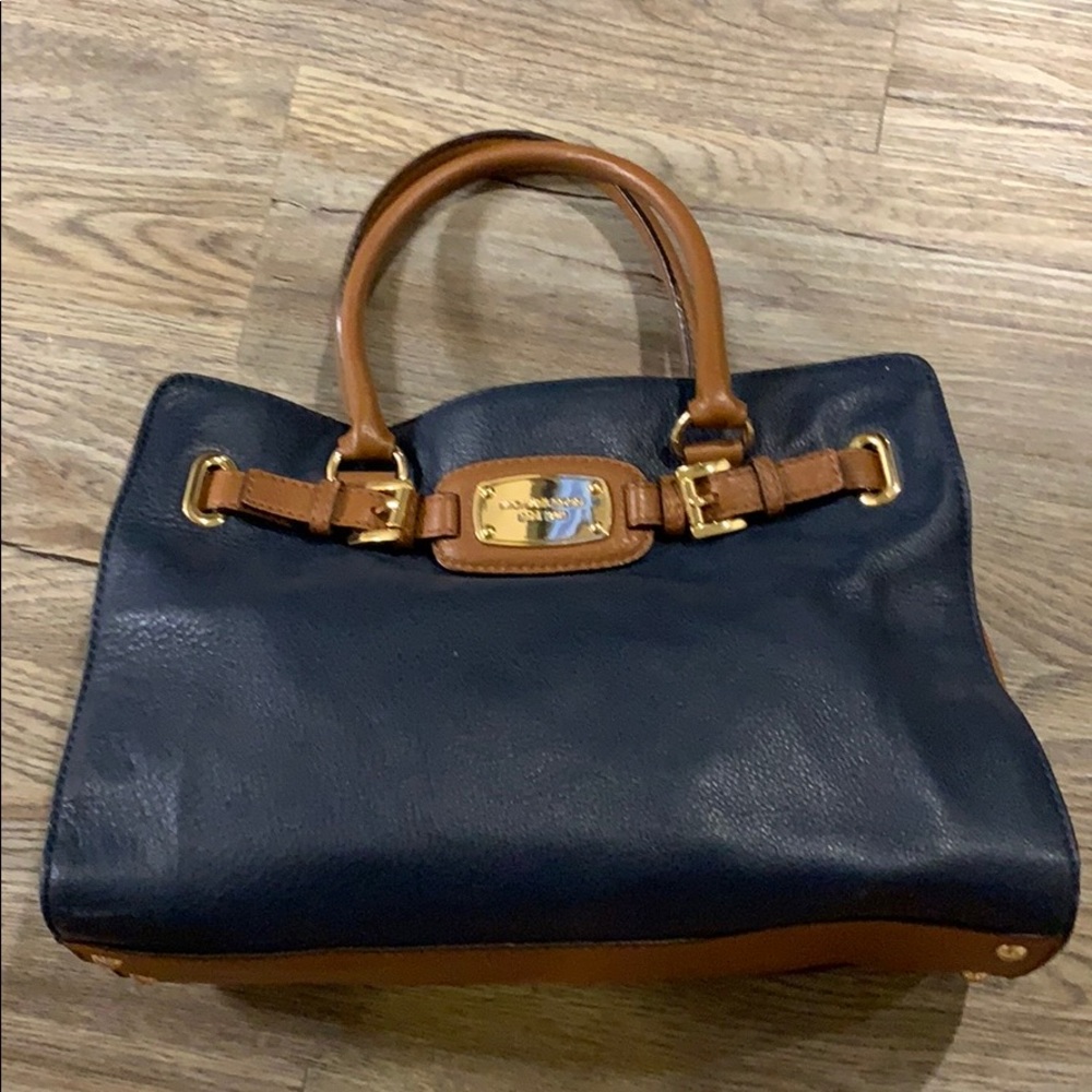 Micheal kors purse